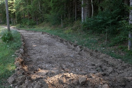 PRIPRAVA CESTE ZA ASFALTIRANJE 03 FOTO LJUBO VUKELIČ